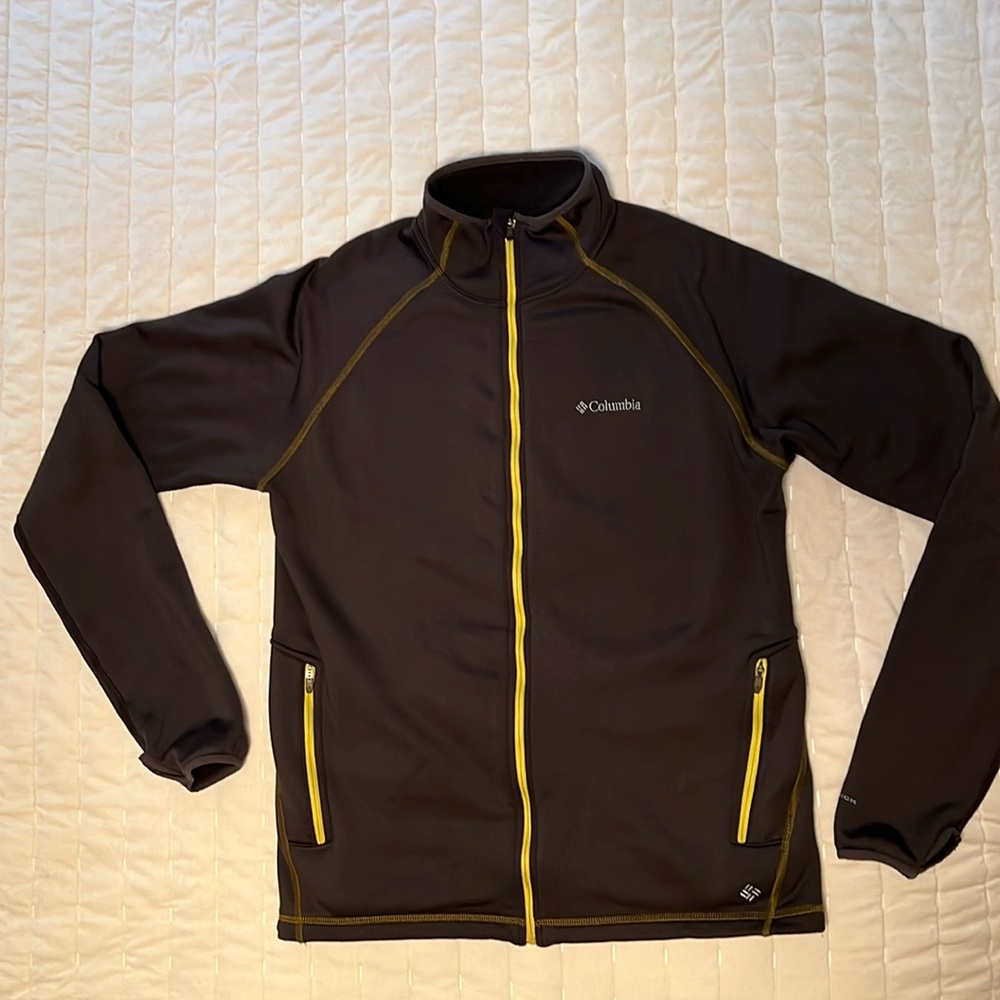 Men’s Columbia zip up sweater